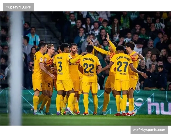 莫里罗在西甲赛场崭露头角，黄潜前锋获评10月最佳新秀称号