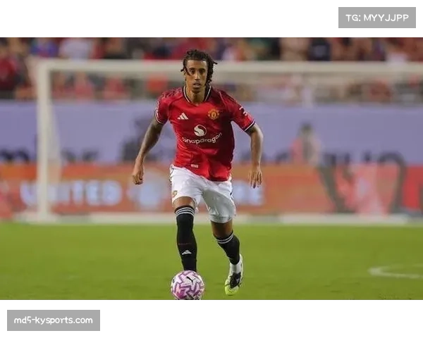 阿莫林表示曼联仍处于建设初期阶段 球队还有提升空间 阿莫林表示曼联仍处于建设初期阶段 球队还有提升空间